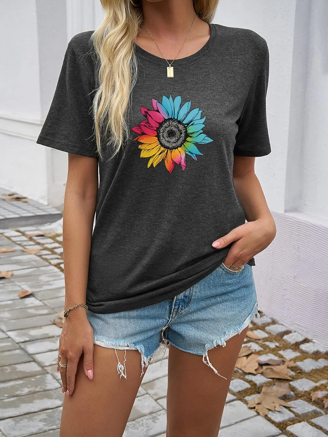 Plus Size Sunflower Graphic Tees for Women Cute Dandelion Short Sleeve T-Shirt Crewneck Ladies Tee Tops