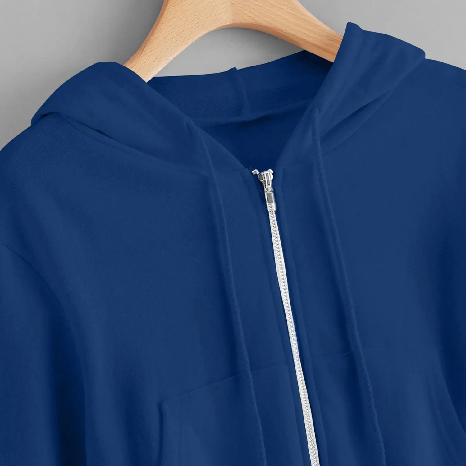 Women Zip Up Hoodies Fall Fashion Cropped Long Sleeve Sweatshirts Jacket Trendy Crop Tops Cute Hoodies for Teen Girls