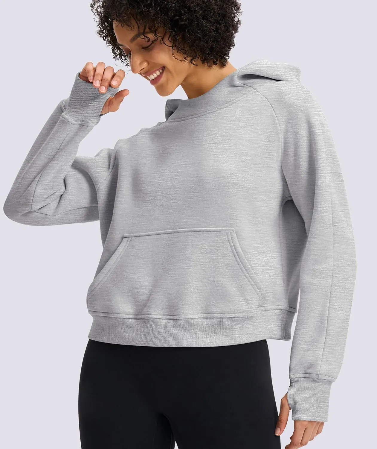 Womens Cropped Hoodies Mock Neck Sweatshirts Fall Fleece Lined Pullover with Thumb Hole 2024 Winter Clothes