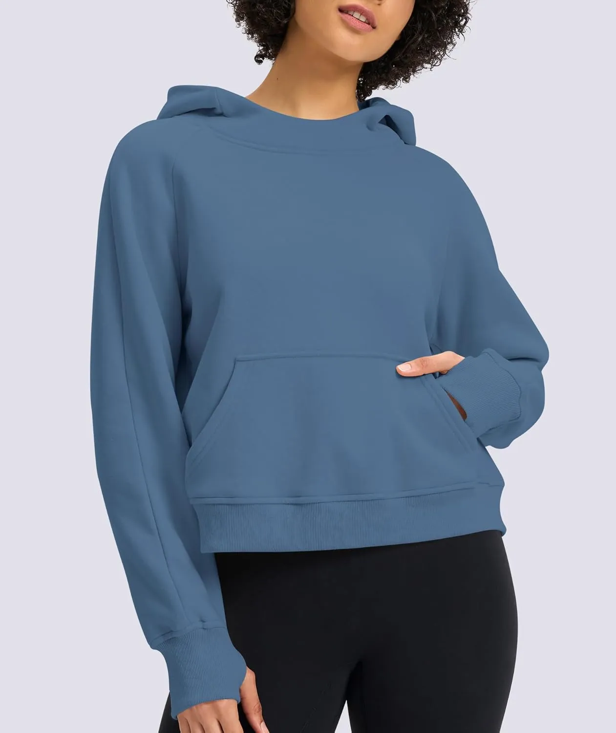 Womens Cropped Hoodies Mock Neck Sweatshirts Fall Fleece Lined Pullover with Thumb Hole 2024 Winter Clothes